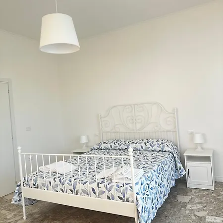 Apartament Debbis *